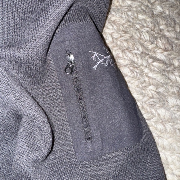 Arc'teryx Covert Cardigan - Men's Large - Black Heather II - Good Condition - Picture 2 of 5